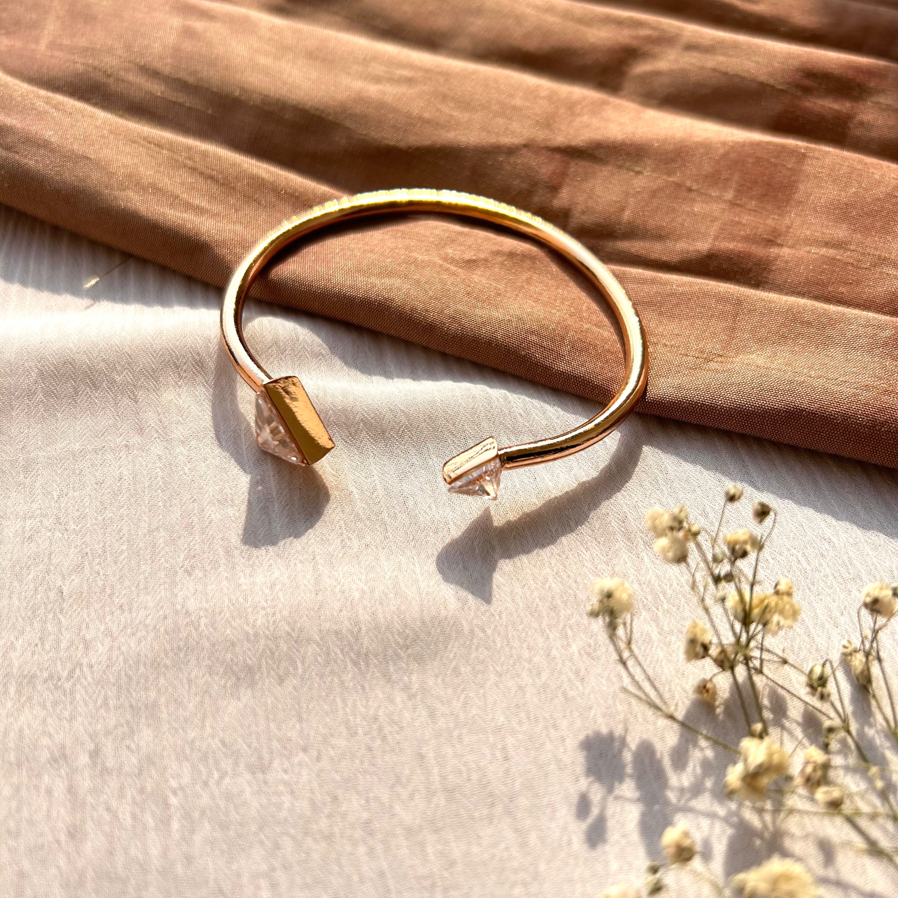 Pointer Cuff