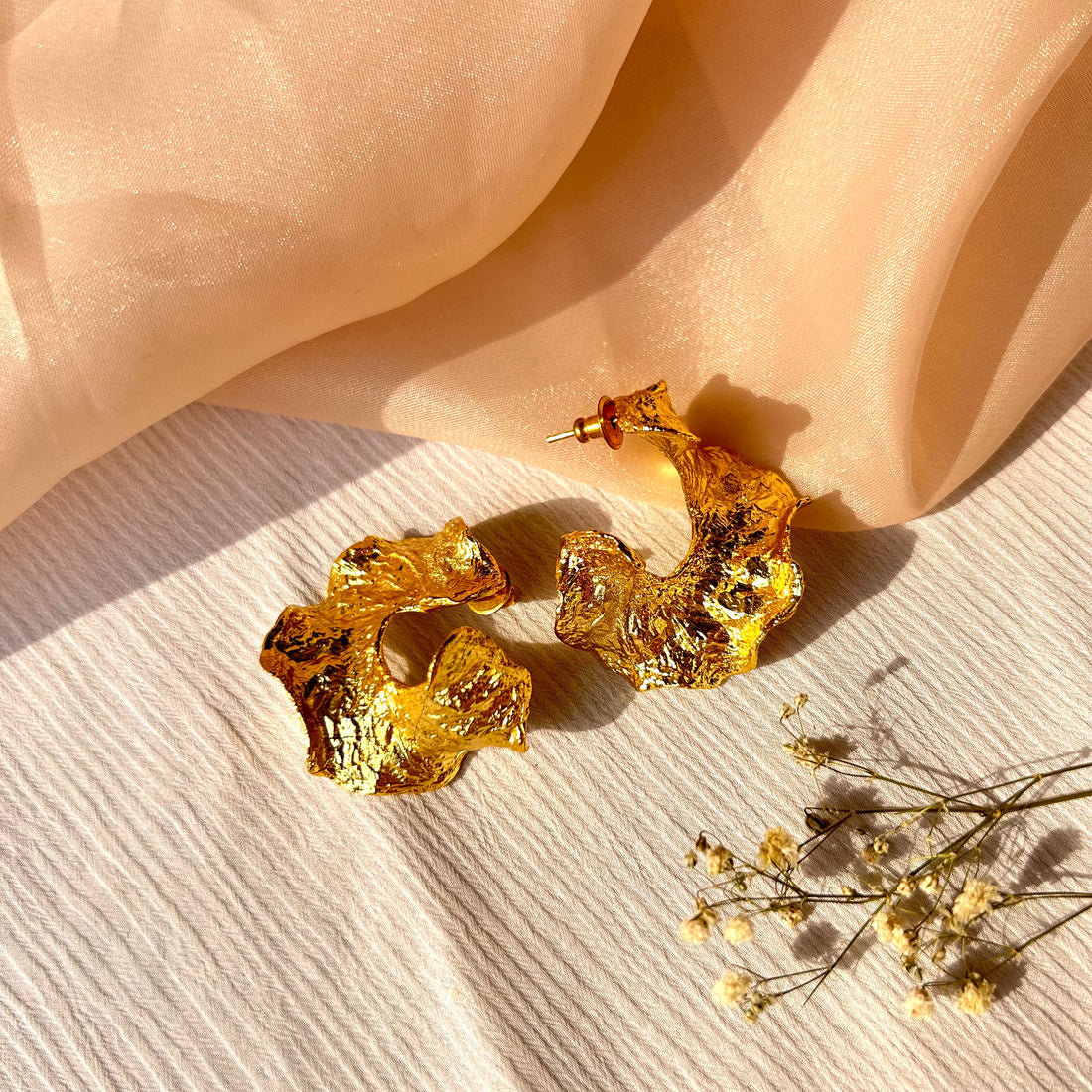 Swirl Sculpt Studs