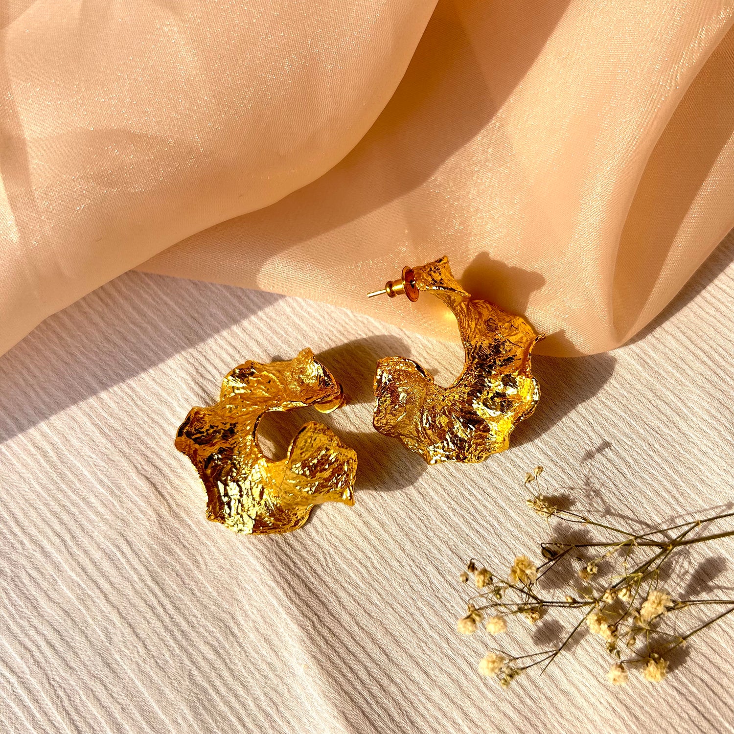 Swirl Sculpt Studs