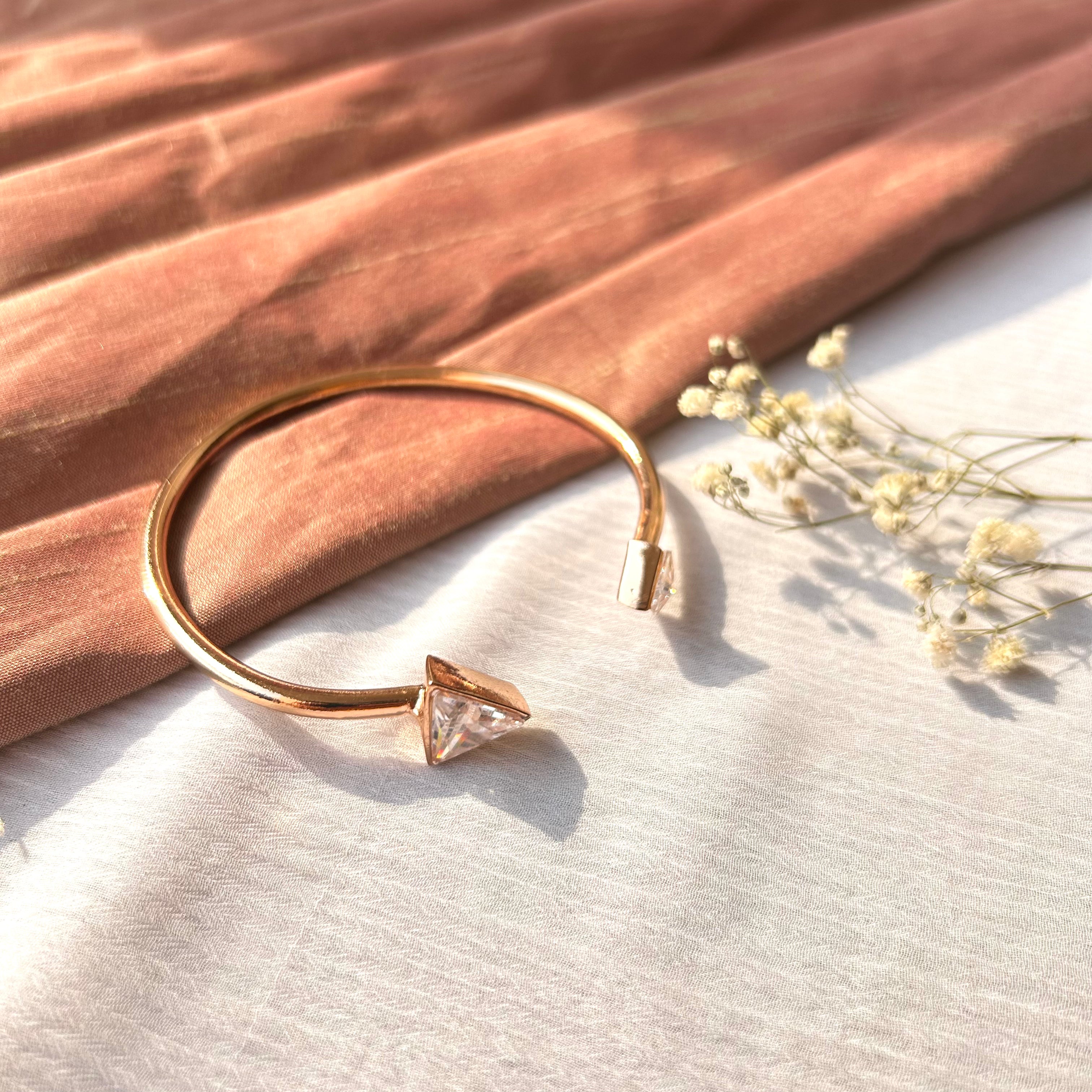 Pointer Cuff