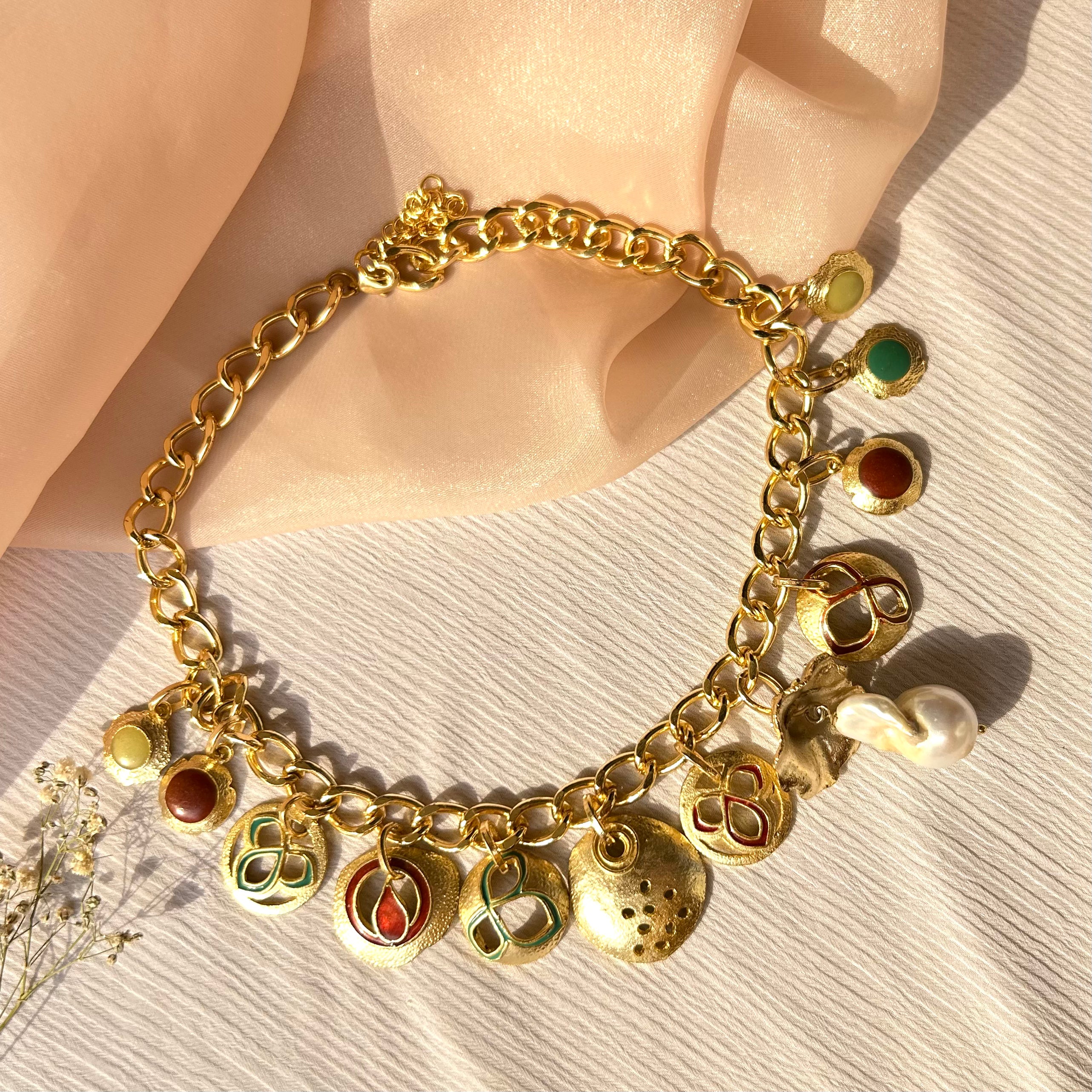 Statement necklace