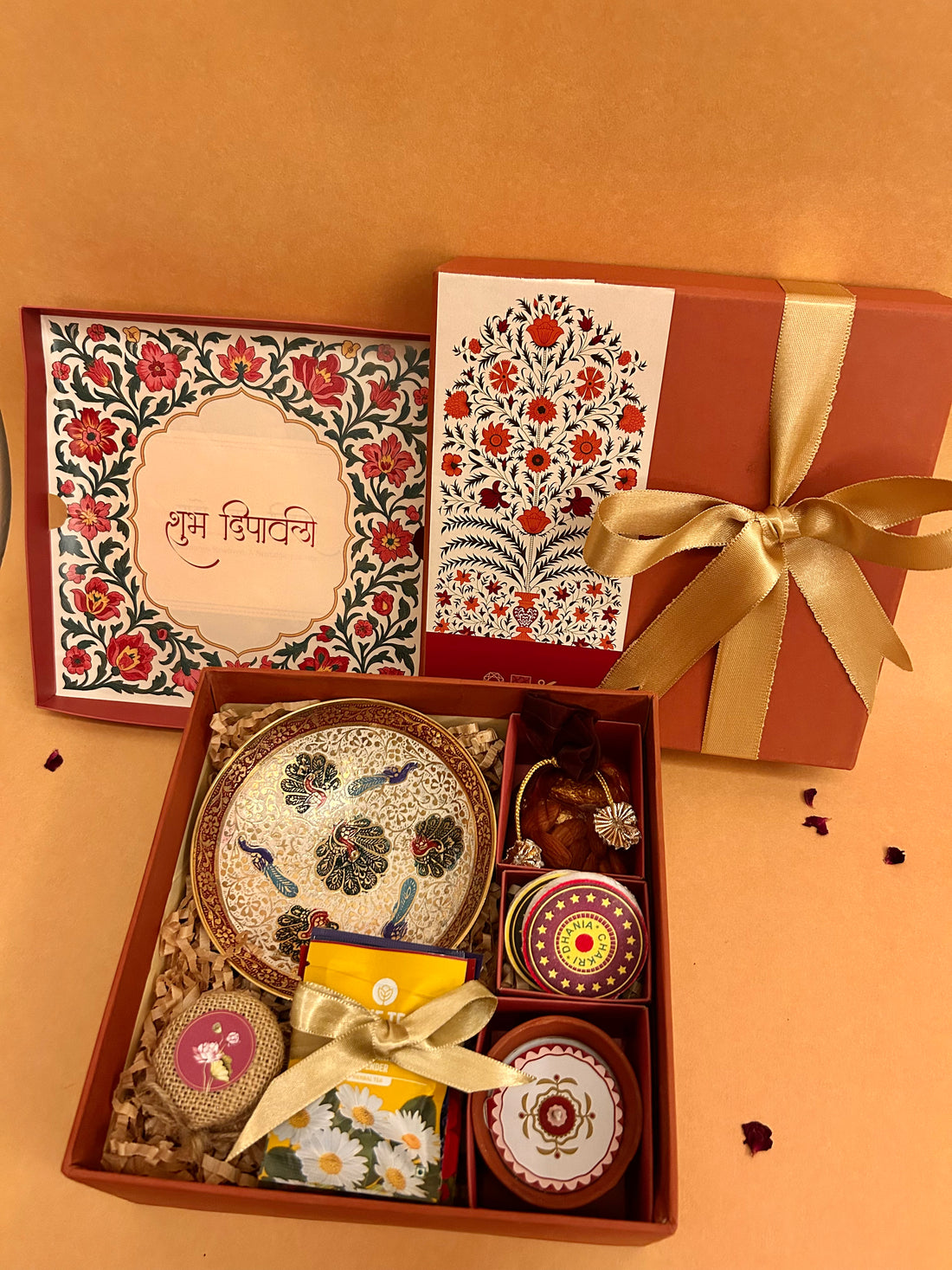 Shubhra Hamper