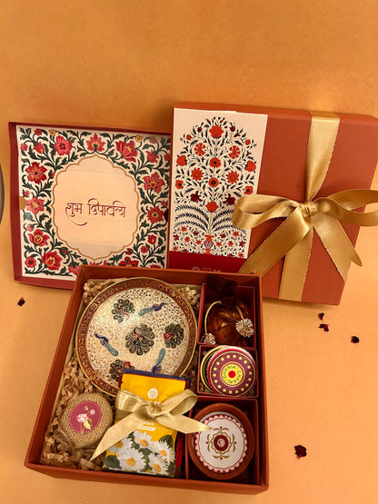 Shubhra Hamper