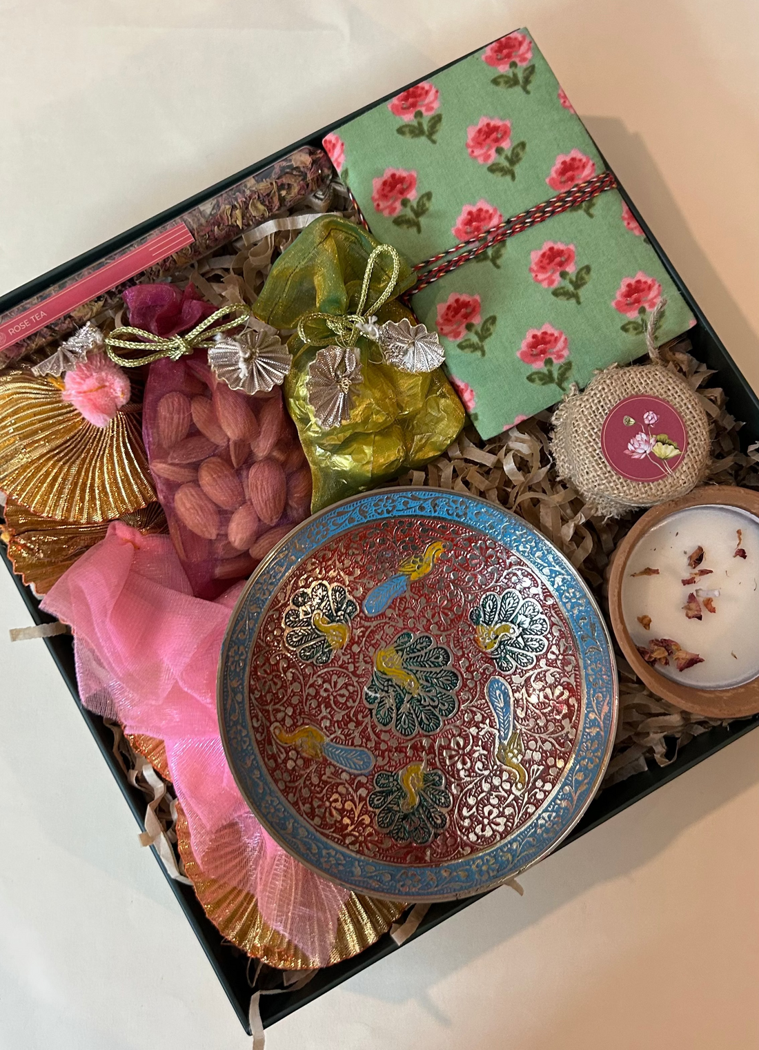 Katha Hamper