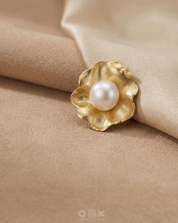 Tulip Pearl Pendant